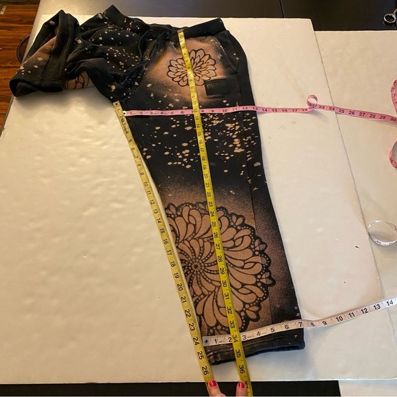 Puma Sweatpants Mens Size Large Upcycled Floral Joggers Sweats Leisure Pants - Picture 10 of 16